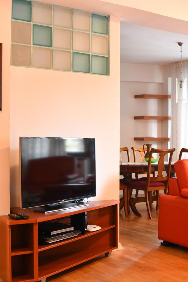 3 Bedroom Home With Parking Garage In The Heart Of Skopje Ngoại thất bức ảnh