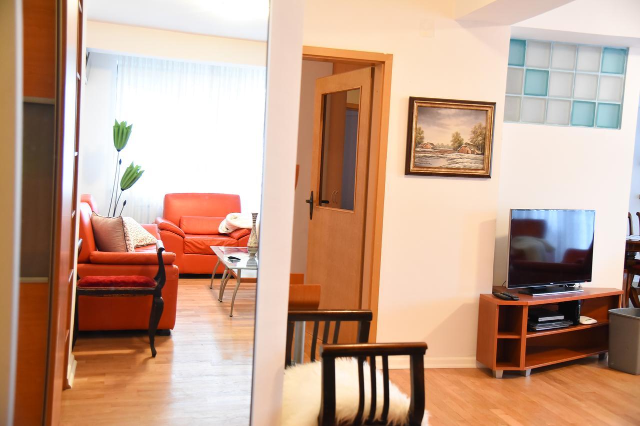 3 Bedroom Home With Parking Garage In The Heart Of Skopje Ngoại thất bức ảnh