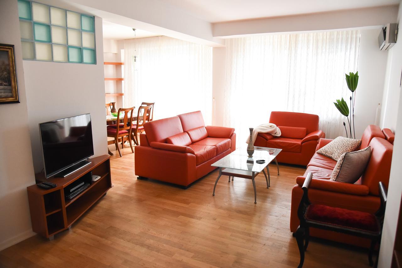 3 Bedroom Home With Parking Garage In The Heart Of Skopje Ngoại thất bức ảnh