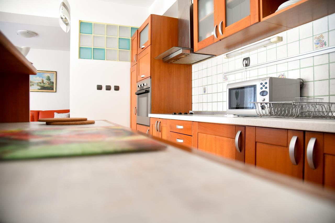 3 Bedroom Home With Parking Garage In The Heart Of Skopje Ngoại thất bức ảnh