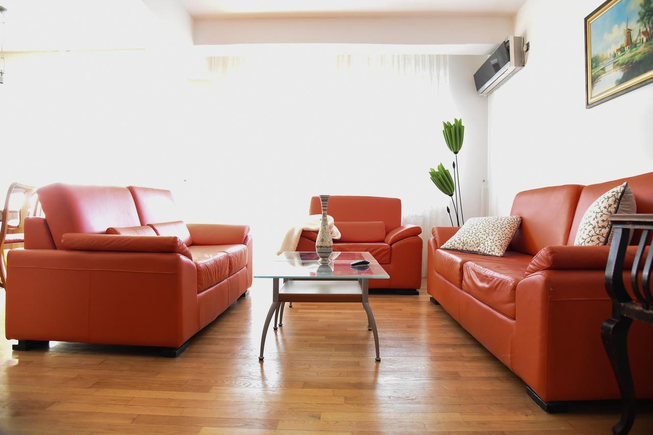 3 Bedroom Home With Parking Garage In The Heart Of Skopje Ngoại thất bức ảnh